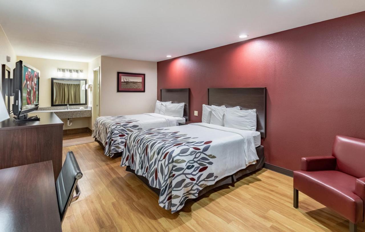 Red Roof Inn Buffalo, Tx Bagian luar foto