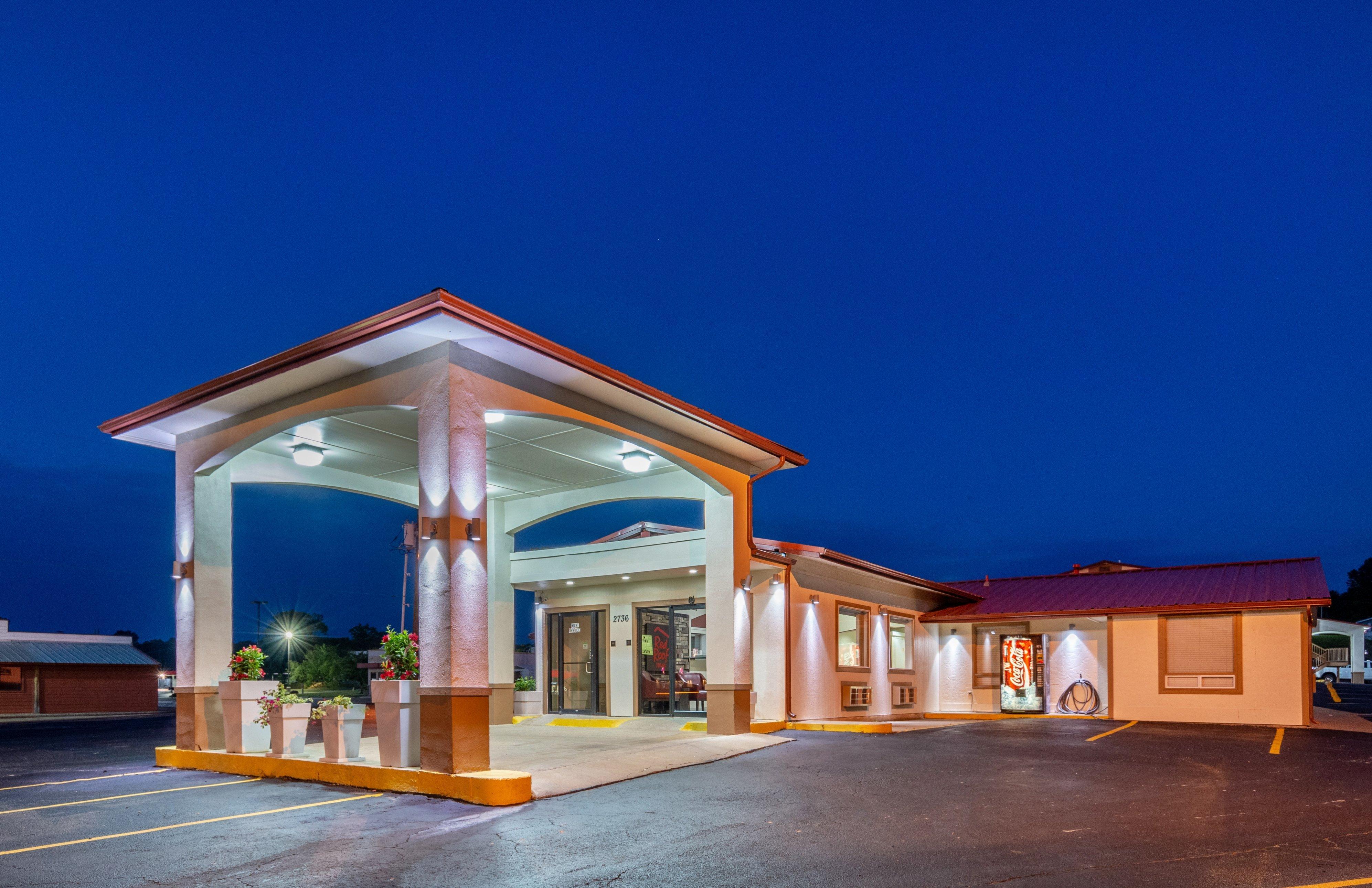 Red Roof Inn Buffalo, Tx Bagian luar foto