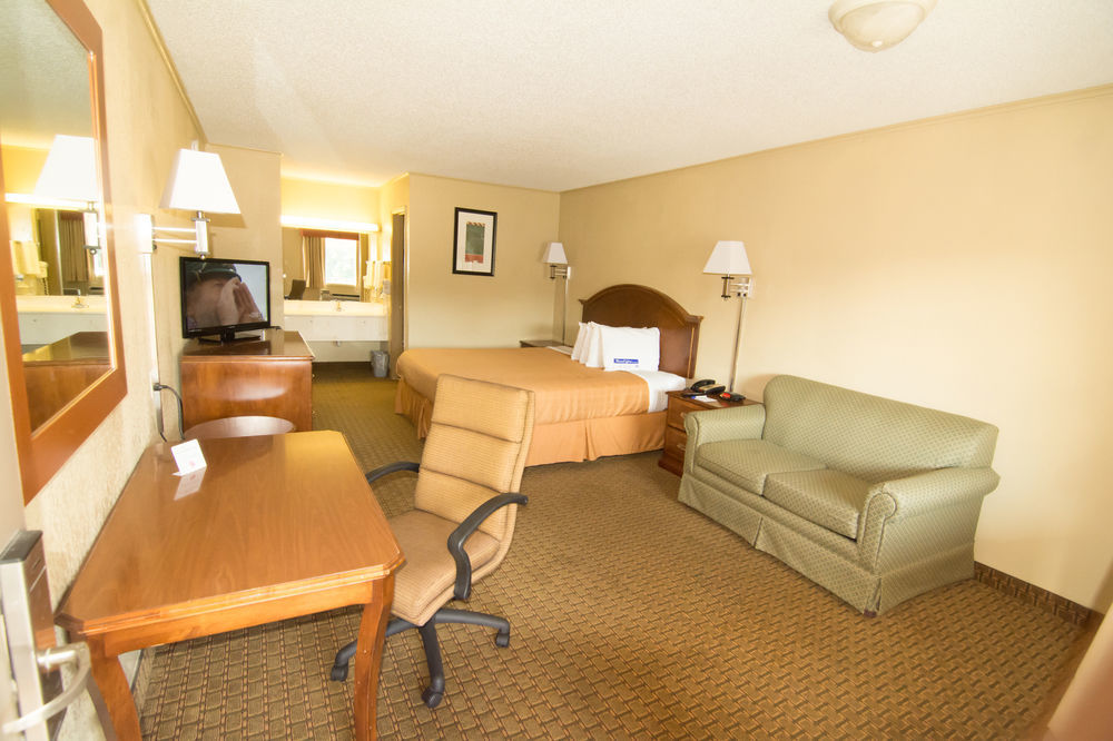 Red Roof Inn Buffalo, Tx Bagian luar foto