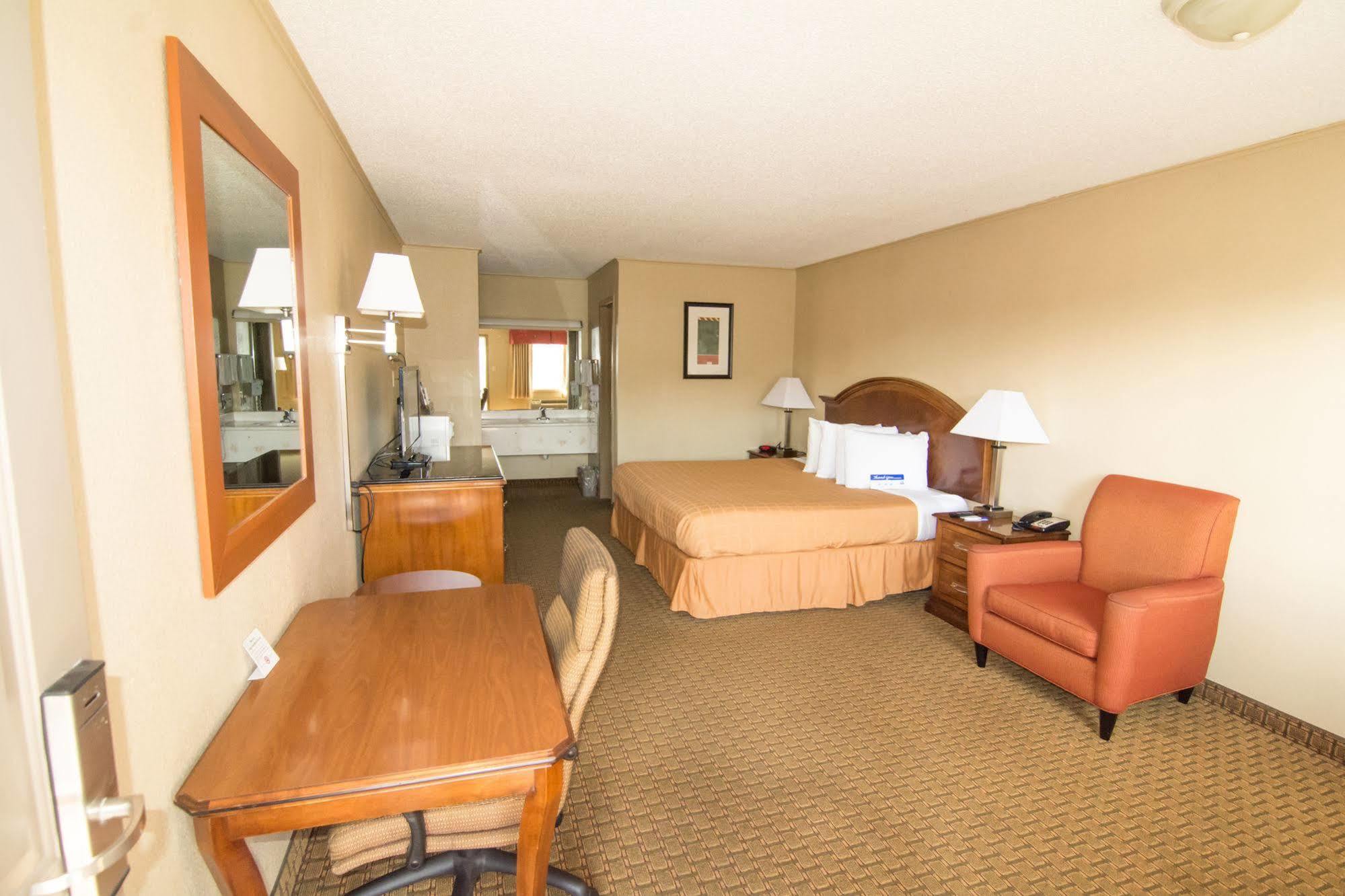 Red Roof Inn Buffalo, Tx Bagian luar foto